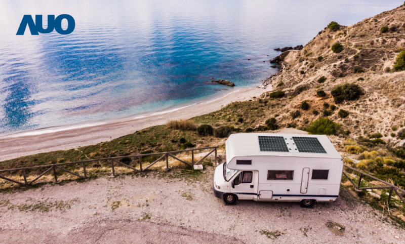 「可撓輕量化太陽光電板SunCurva」使用輕量特殊耐候型複合板取代傳統太陽能板的玻璃前板，不僅降低70%重量，每米平方僅3Kg；具有抗衝擊性能及通過電磁相容性測試，可應用於交通運輸工具，如露營車、遊艇等